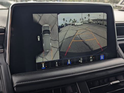 Used 2022 Chevrolet Tahoe LT w/ Luxury Package image 11