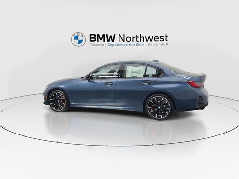 New 2026 BMW 330i xDrive Sedan w/ M Sport Package AWD/4WD image 11