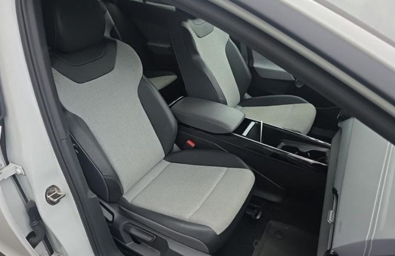 Used 2023 Volkswagen ID.4 Pro RWD image 2