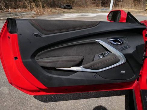 Used 2022 Chevrolet Camaro ZL1 image 30