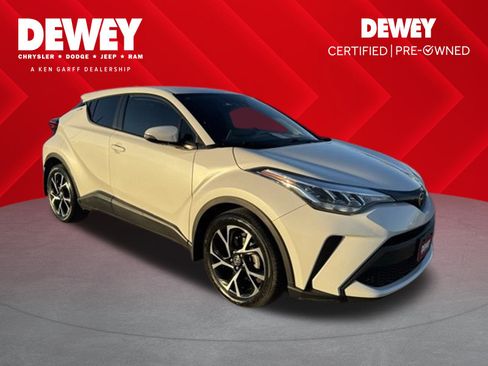 Used 2022 Toyota C-HR XLE image 1