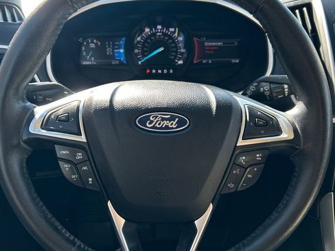 Used 2020 Ford Edge SEL image 22