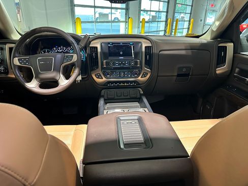 Used 2017 GMC Sierra 1500 Denali w/ Denali Ultimate Package AWD/4WD image 6