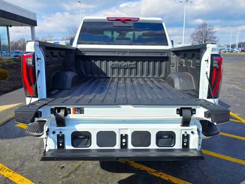 New 2026 GMC Sierra 2500 AT4 w/ AT4 Premium Plus Package image 8