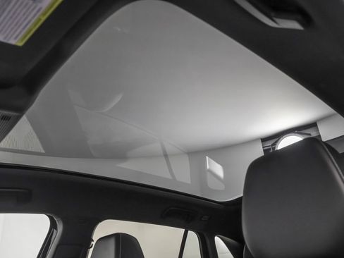 Used 2023 Volkswagen ID.4 Pro S image 13