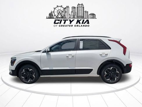 New 2026 Kia Niro Wind FWD image 2