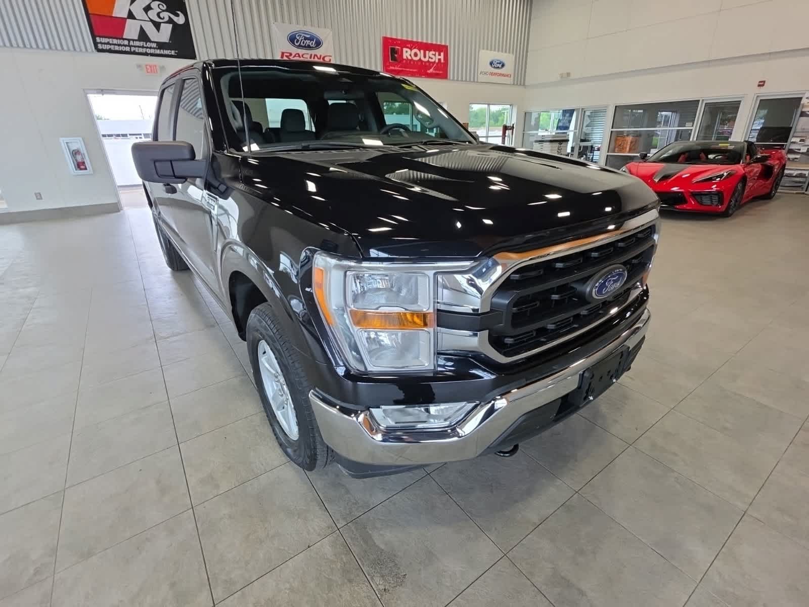 Used 2022 Ford F150 XLT w/ Trailer Tow Package AWD/4WD image 5