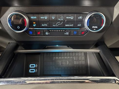 Certified 2019 Ford Expedition Max XLT w/ Equipment Group 202A AWD/4WD image 17