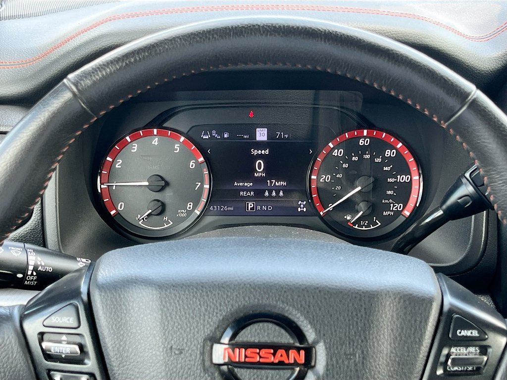 Used 2022 Nissan Titan PRO-4X w/ Pro-4x Convenience Package AWD/4WD image 12