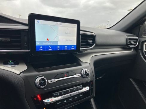 Used 2020 Ford Explorer XLT w/ Equipment Group 202A image 11