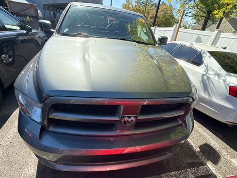 Used 2011 RAM 1500 Express AWD/4WD image 3