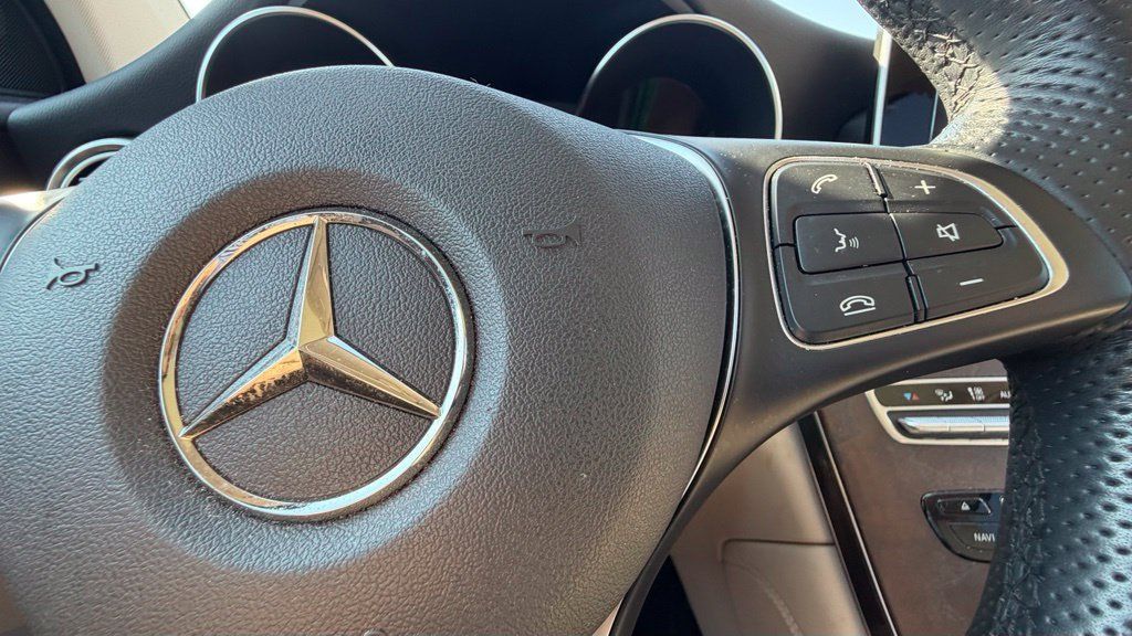Used 2019 Mercedes-Benz GLC 300 4MATIC image 14