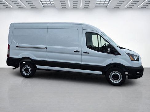 New 2026 Ford Transit 250 148 Medium Roof image 4