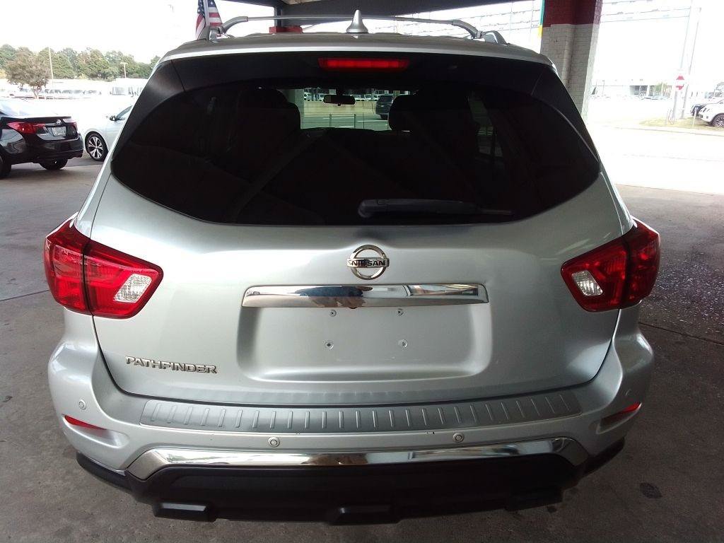 Used 2020 Nissan Pathfinder S FWD image 6