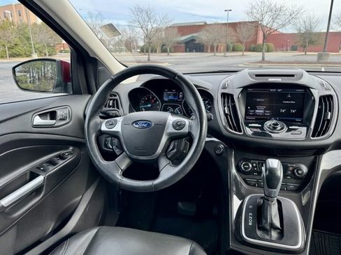 Used 2014 Ford Escape Titanium image 19