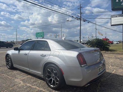Used 2016 Chrysler 300 S w/ 300S Premium Group RWD image 3