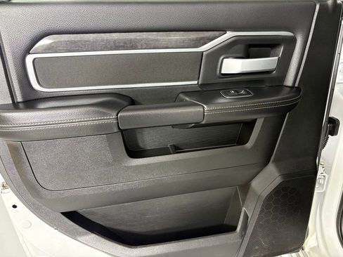 Used 2024 RAM 2500 Big Horn image 36