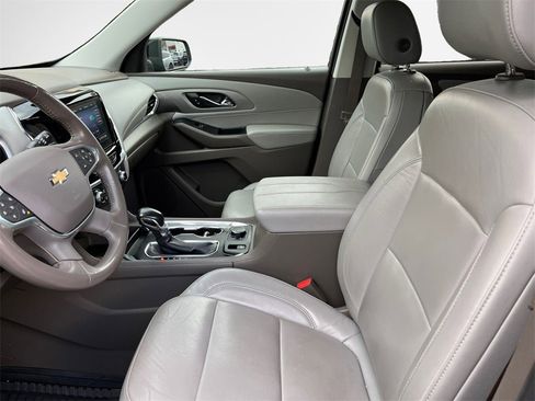 Used 2021 Chevrolet Traverse LT w/ LPO, Cargo Package image 12