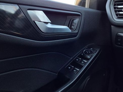 Used 2024 Ford Escape ST-Line w/ Cold Weather Package image 19