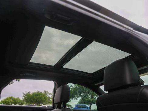 Certified 2023 Cadillac XT5 Sportv w/ Technology Package image 33