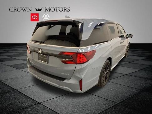 Used 2025 Honda Odyssey Sport-L image 6