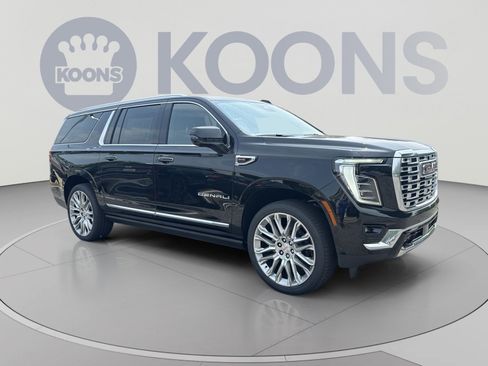 New 2026 GMC Yukon XL Denali w/ Denali Reserve Package AWD/4WD image 8