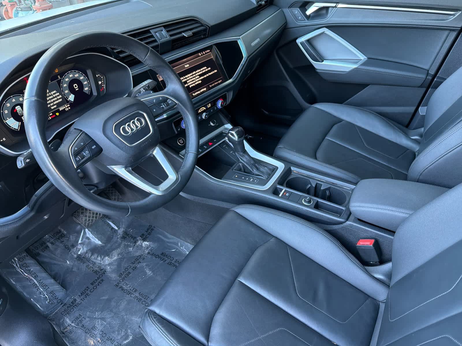 Used 2023 Audi Q3 2.0T Premium w/ Convenience Package AWD/4WD image 11
