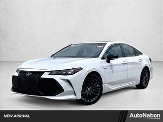 Used 2020 Toyota Avalon XSE video 1