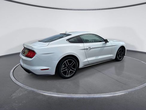 Used 2022 Ford Mustang Premium RWD image 4
