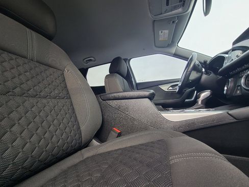 Used 2020 Chevrolet Blazer LT image 24