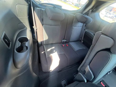 Used 2019 Nissan Pathfinder S AWD/4WD image 28