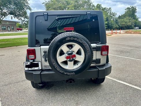 Used 2017 Jeep Wrangler Unlimited Sport w/ Quick Order Package 24S AWD/4WD image 5