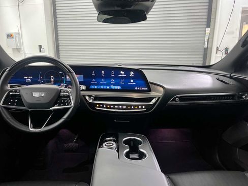 Used 2024 Cadillac Lyriq Sport AWD/4WD image 10