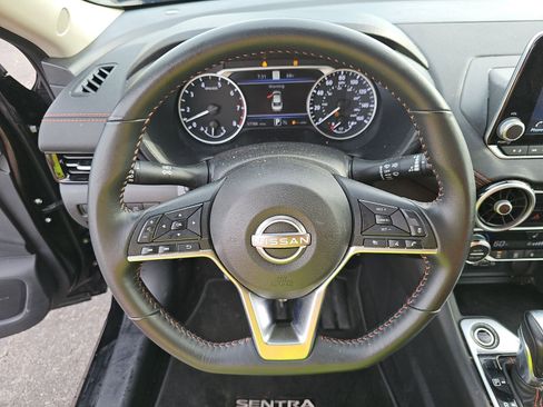 Used 2024 Nissan Sentra SR FWD image 15