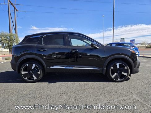 Used 2025 Nissan Kicks SR image 7