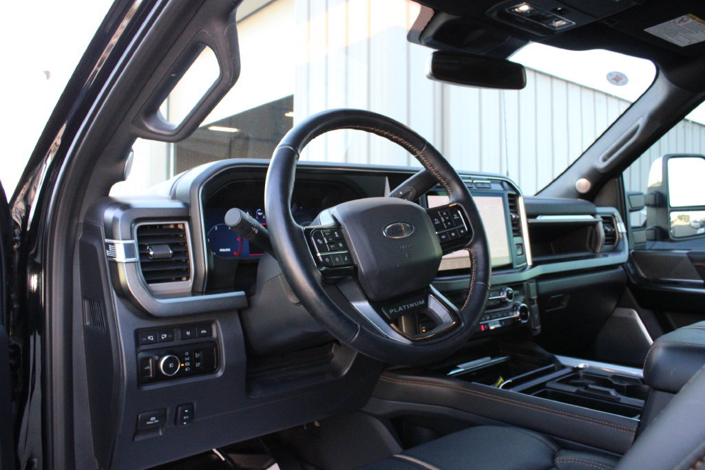 Used 2024 Ford F350 Platinum AWD/4WD image 2