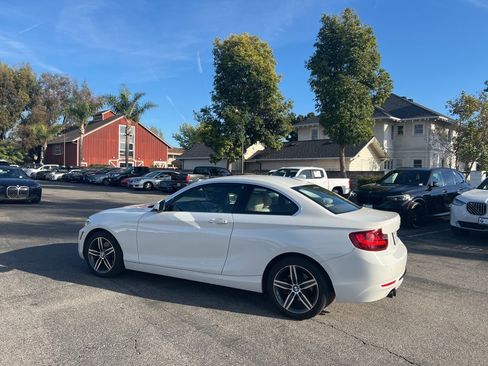 Used 2017 BMW 230i Coupe image 3