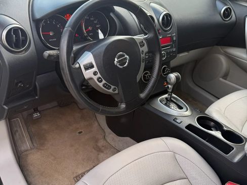 Used 2010 Nissan Rogue SL w/ Leather Pkg FWD image 6