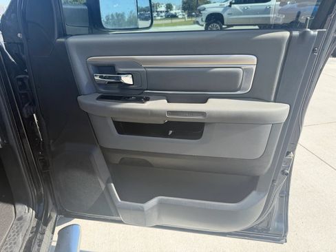 Used 2014 RAM 1500 Classic SLT AWD/4WD image 15