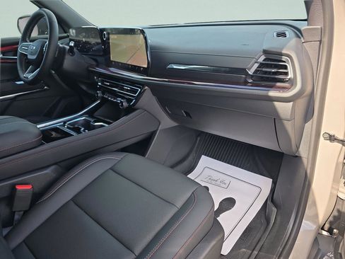 New 2026 Chevrolet Traverse Z71 w/ Driver Confidence Package image 18