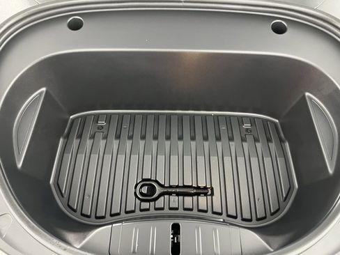 Used 2023 Tesla Model 3 Performance image 35