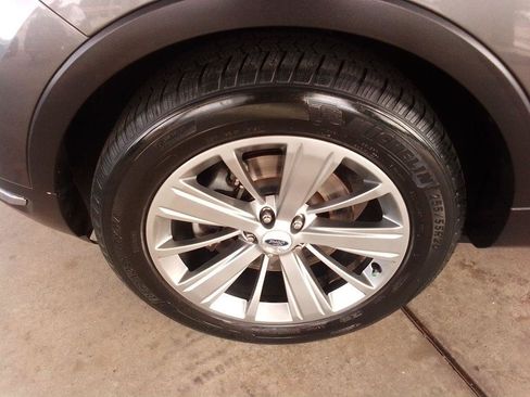 Used 2018 Ford Explorer Limited AWD/4WD image 26