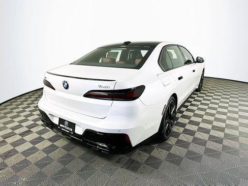 Used 2026 BMW 760i xDrive w/ Executive Package AWD/4WD image 8