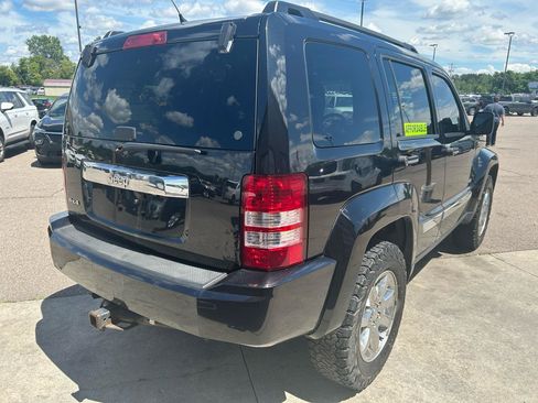 Used 2012 Jeep Liberty Sport AWD/4WD image 5