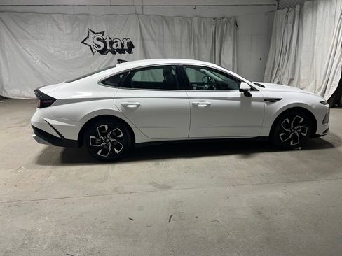 Used 2025 Hyundai Sonata SEL FWD image 8