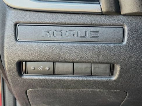 Used 2021 Nissan Rogue S FWD image 31