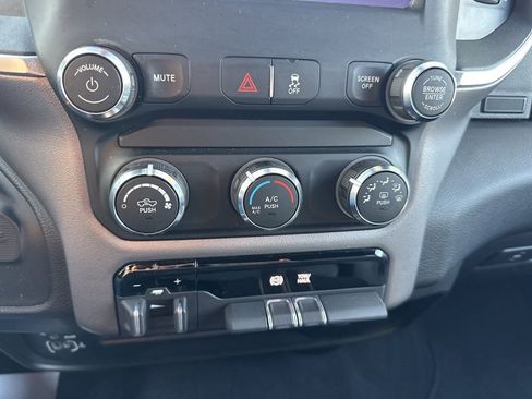 Used 2024 RAM 2500 Big Horn AWD/4WD image 16