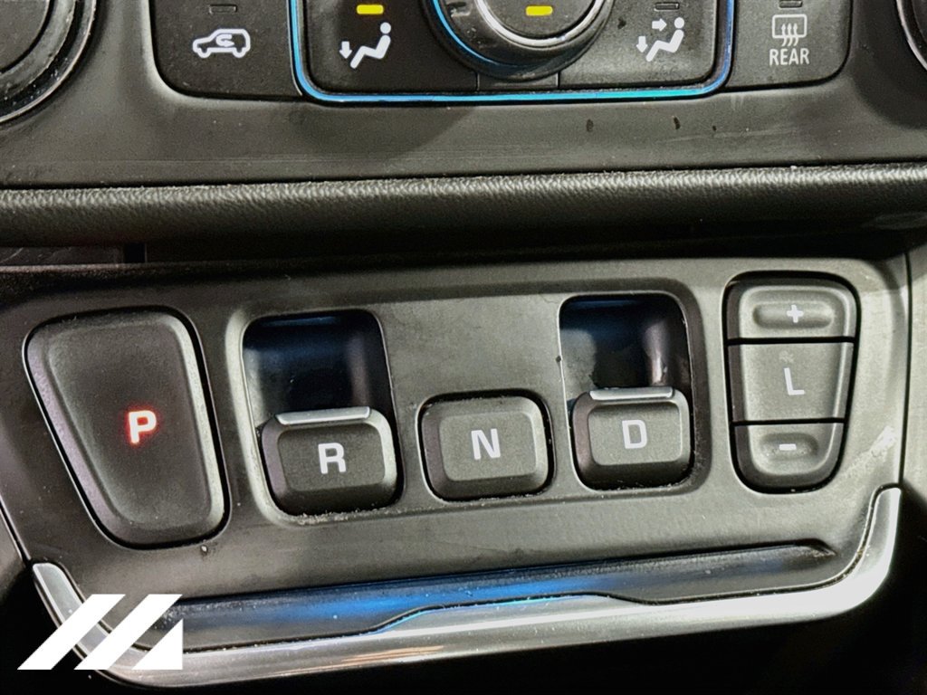 Used 2021 GMC Terrain SLE w/ Driver Convenience Package AWD/4WD image 17