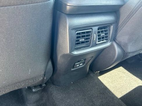 Used 2025 Toyota RAV4 XLE AWD/4WD image 11