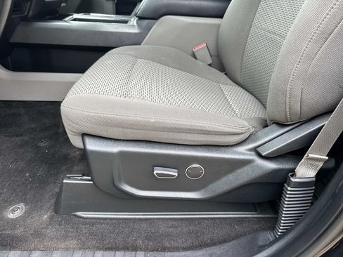Used 2017 Ford F150 XLT w/ Equipment Group 301A Mid AWD/4WD image 18